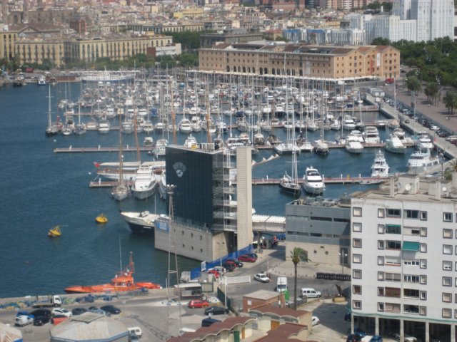 portvellhavnenibarcelona.jpg