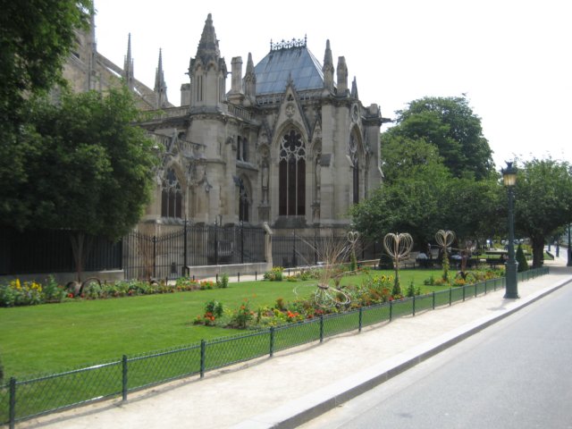 notredame1.jpg