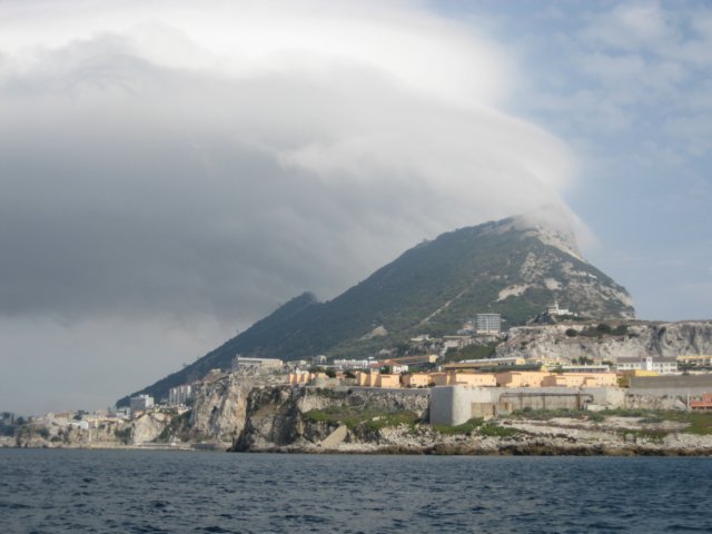 herbliverskyernedannetovergibraltar.jpg
