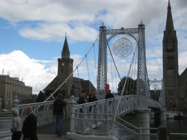 gangbroenoverflodeniinverness.jpg