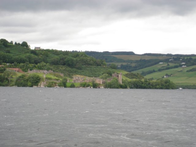 urquhartcastlelochness.jpg